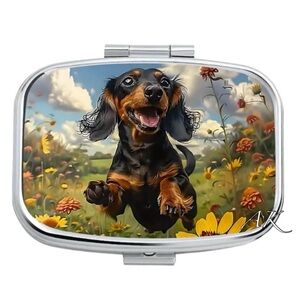 Dachshund Pill Box 🐾 Doxie Wiener